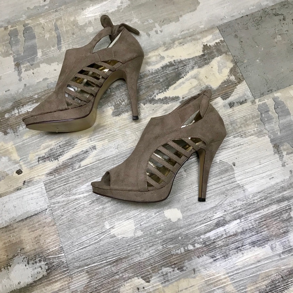 Charlotte Russe Bow Heels